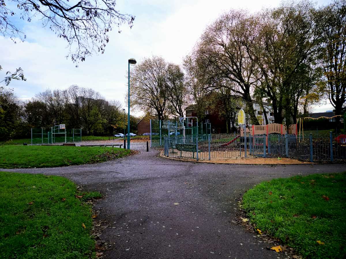 Loxton REC Play Park, Birmingham - A wonderful open space!